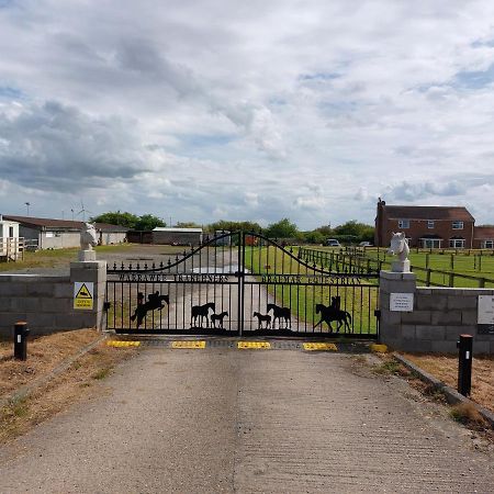 Hotel Braemar Equestrian, East Riding Of Yorkshire Burton Pidsea Exterior foto